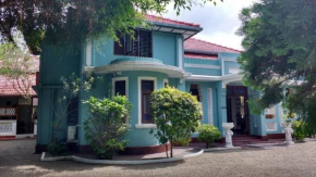 Surf bay resort